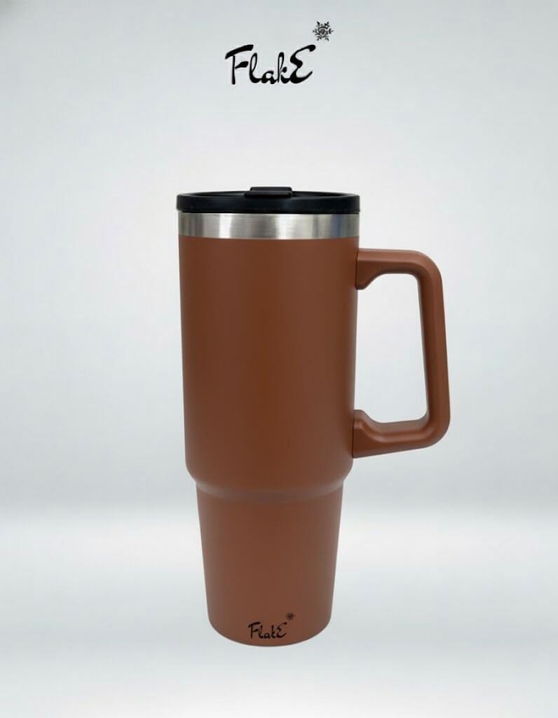 Flake Yüksek Kaliteli Paslanmaz Çelik Kendinden  Pipetli Yandan Tutmalı Kulplu Termos 30 Oz 0,9 LT   kamp, ofis, spor ve seyahat için uygun Paslanmaz çelik gövdesi Kahverengi