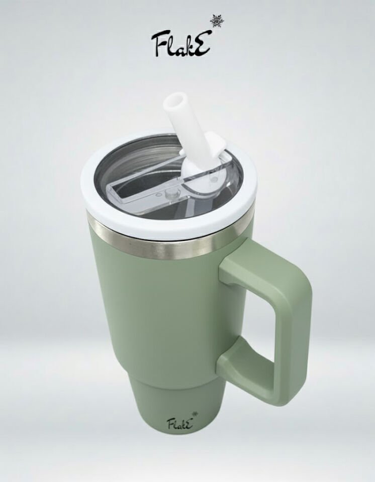 Flake Yüksek Kaliteli Paslanmaz Çelik Kendinden  Pipetli Yandan Tutmalı Kulplu Termos 30 Oz 0,9 LT   kamp, ofis, spor ve seyahat için uygun Paslanmaz çelik gövdesi Zeytin Yeşili